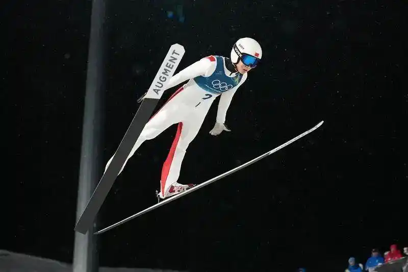 2026米兰科尔蒂纳冬奥会中国代表团成绩_中国体育代表团境外冬奥会最佳战绩_冬奥会运动员